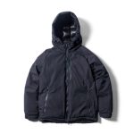 フォックスファイア×ナンガ「GORE-TEX WS フィッシングダウンジャケット」￥74,800／ブラック