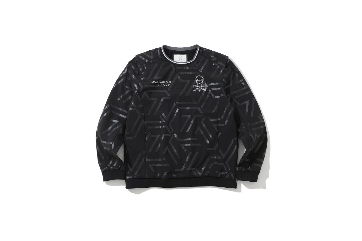 マーク＆ロナ「Element Guard Pullover」￥49,500／ブラック