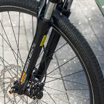 SR SUNTOUR NEX-E25C」のフロントサスペンションフォーク