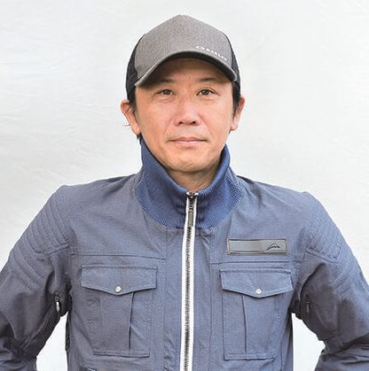 大型バイクの魅力とは？⇒「ワンランク上の存在感」
乗り物ライター　安室淳一さん

年間100台超の乗り物に試乗する乗り物ライター。大型バイクはワンランク上の快適な走りと所有感を満たしてくれます。