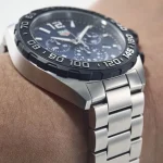 1.【TAG HEUER】 車好きなら見逃せない1本！