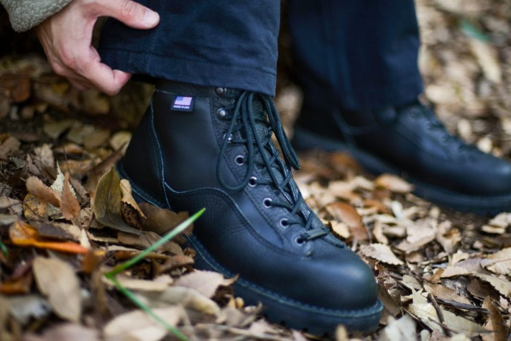 「スノーピーク×ダナー」焚火にも強い「SP Danner Light 2」に待望のブラックが追加