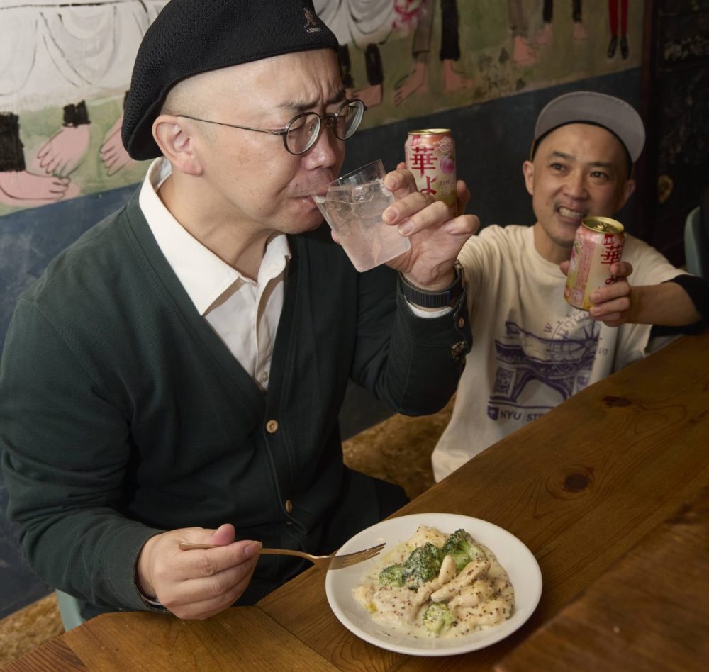 いざ実食！「さわやかな果実味の中にしっかりお酒感があります！」