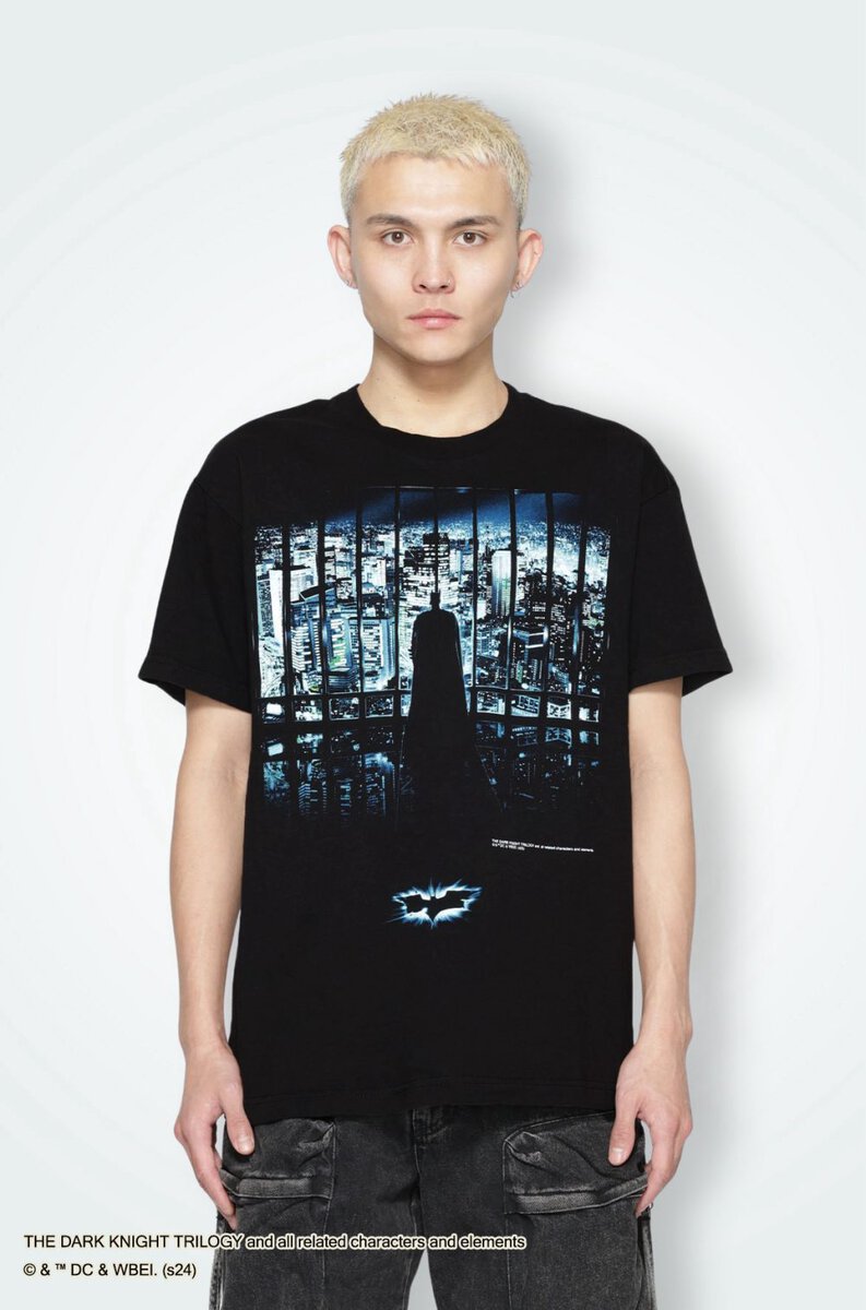 スニーカーダンク×ベルベルジン「The Dark Knight TEE」￥9,900