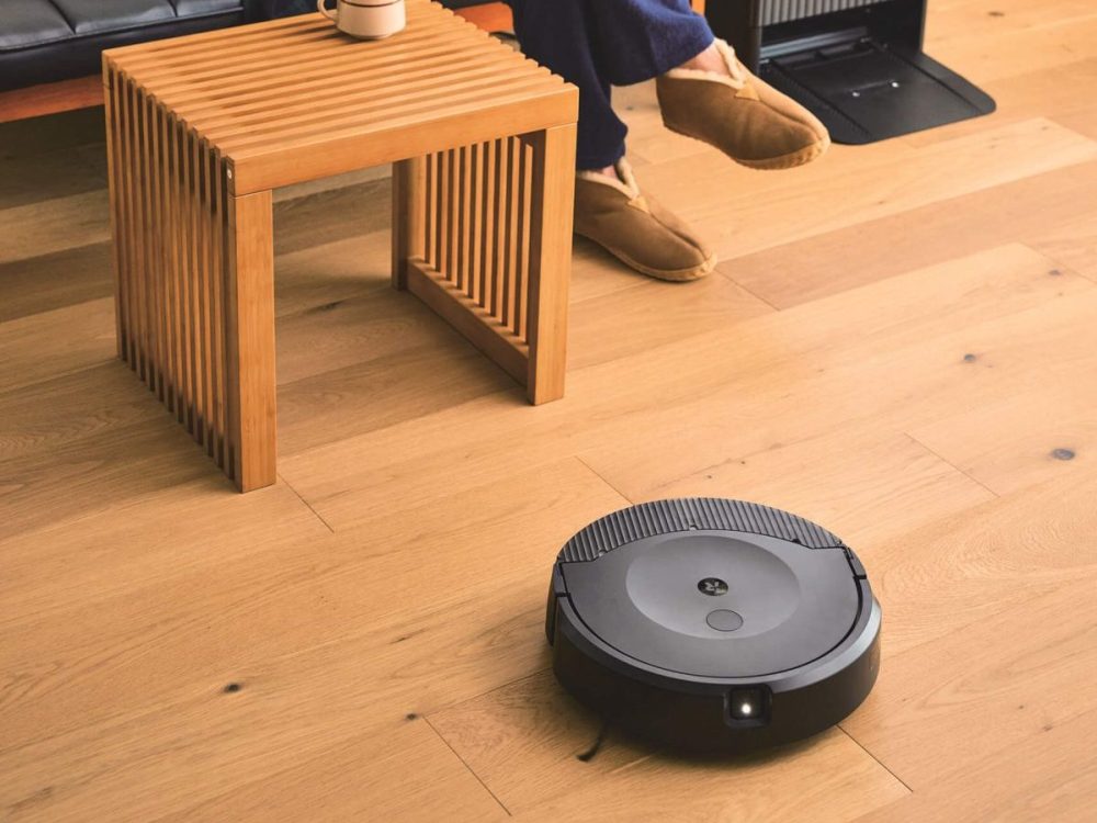 アイロボット Roomba Combo 10 Max ロボット ＋ AutoWash充電ステーション　「これでも掃除中ですから！」