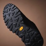 ソールにグリップ力抜群のVibram Mega Gripを採用