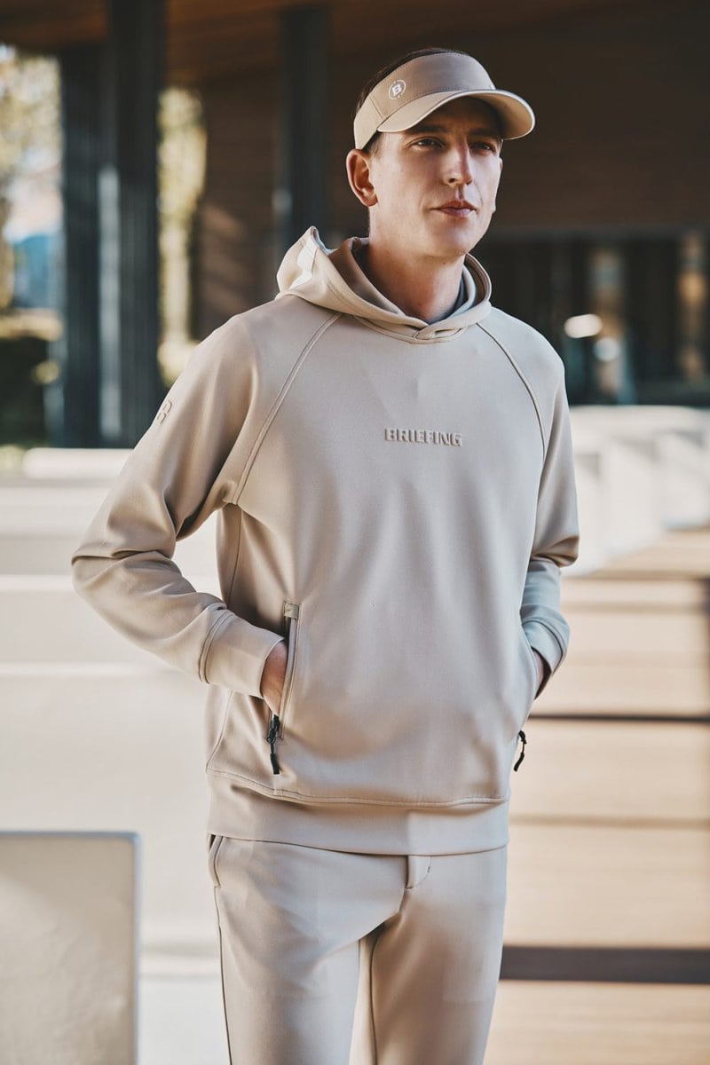 ブリーフィング ゴルフ「MEN'S MINI 3D LOGO HOODIE」￥40,700／3色展開（ブラック、ベージュ、オリーブ）