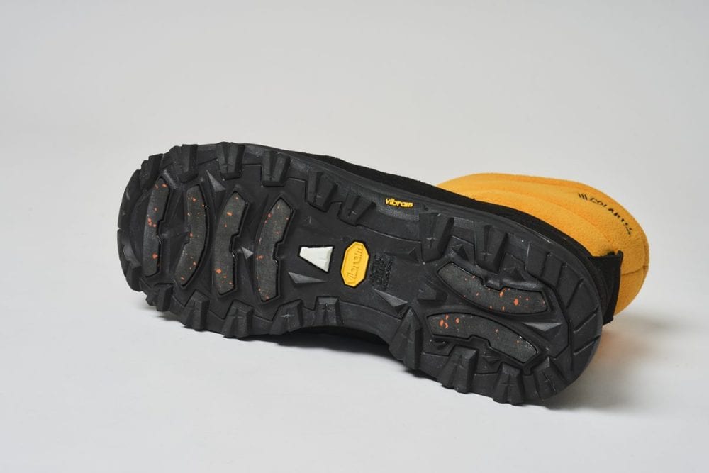 アウトソールには「Vibram ARCTIC GRIP ALL TERRAIN」を採用