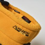 「POLARTEC WINDPRO」を採用し、糸と編み方で防風性を高めている