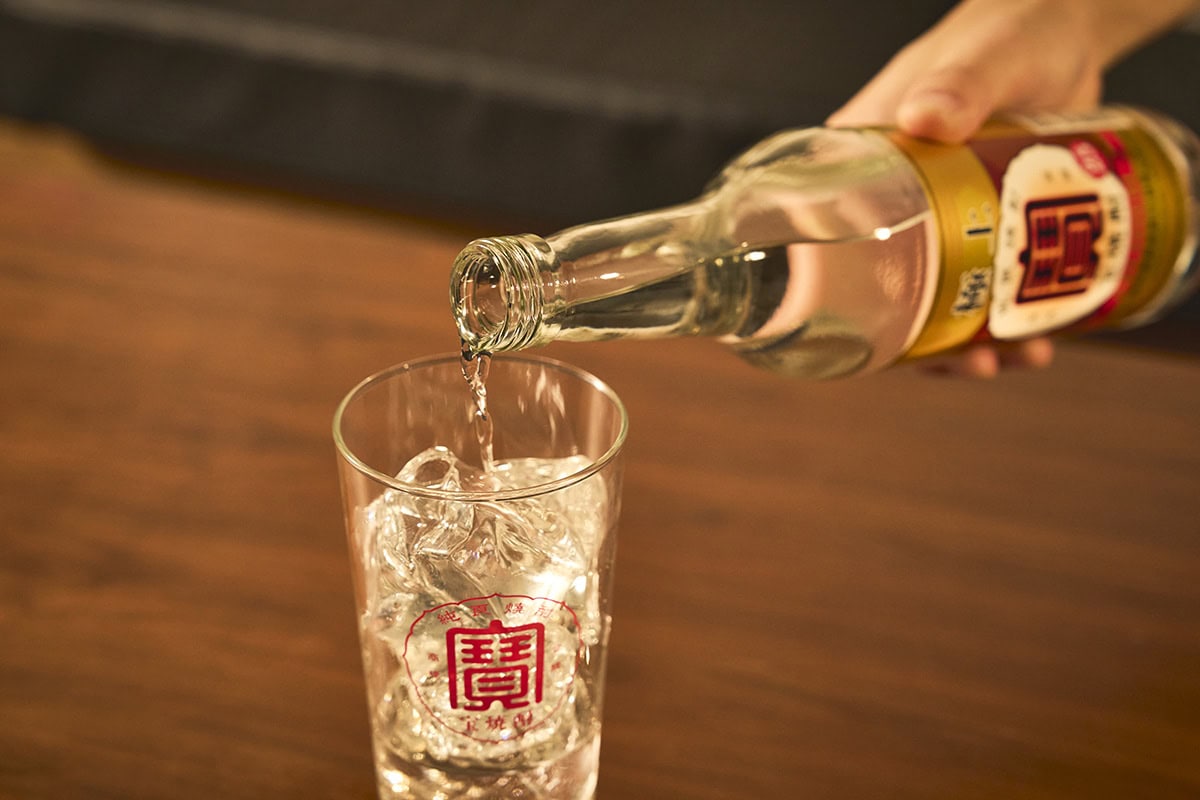 「極上〈宝焼酎〉」のお茶割りの魅力