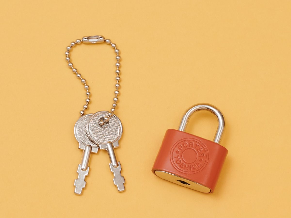 即完売の幻ベア!?】ポーターの「グリズリーベア」に新色が登場、手に