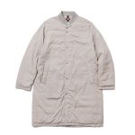 ナンガ「RIB COLLAR SOFT DOWN COAT」￥41,800／ベージュ