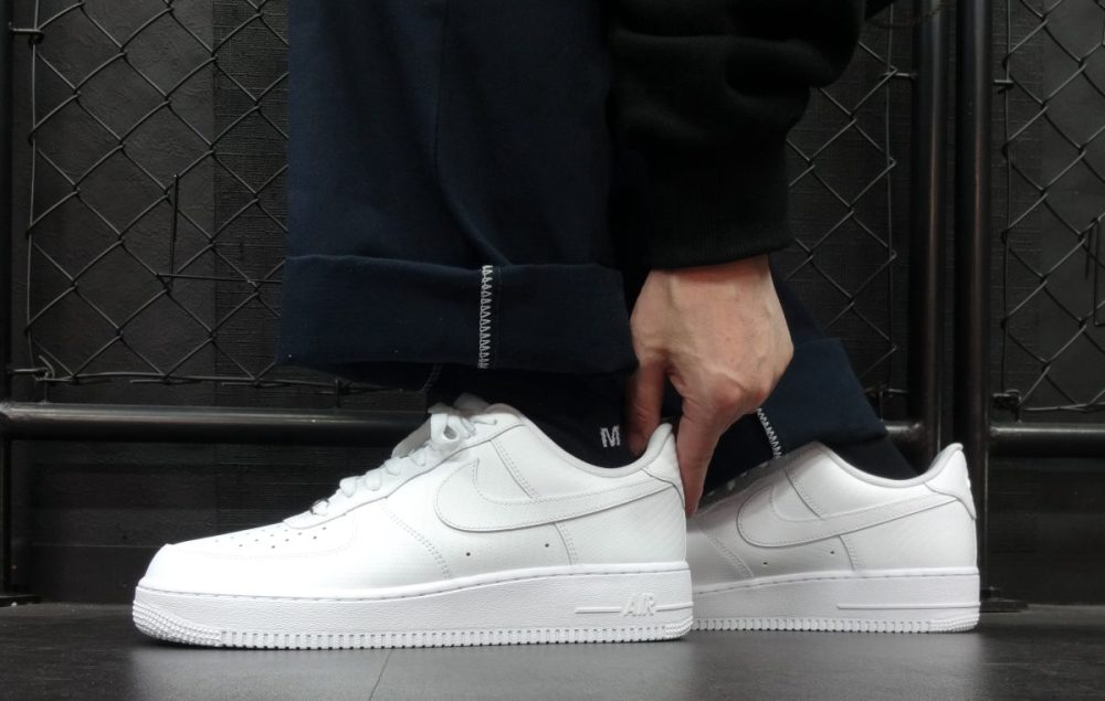 NIKE AIR FORCE 1 '07