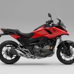 NC750X Dual Cluch Transmissionのファイティングレッドカラー