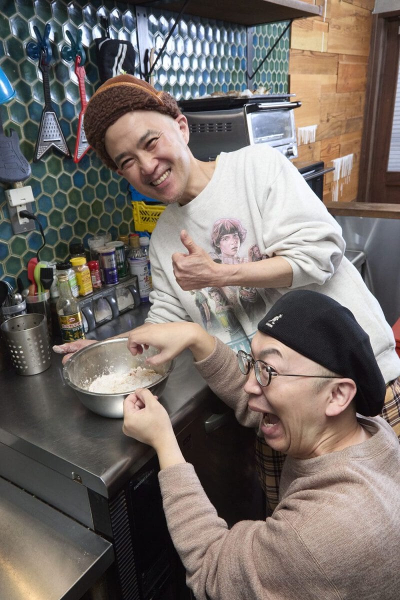 STEP1　鶏もも肉に衣と焼肉のタレをまぶす