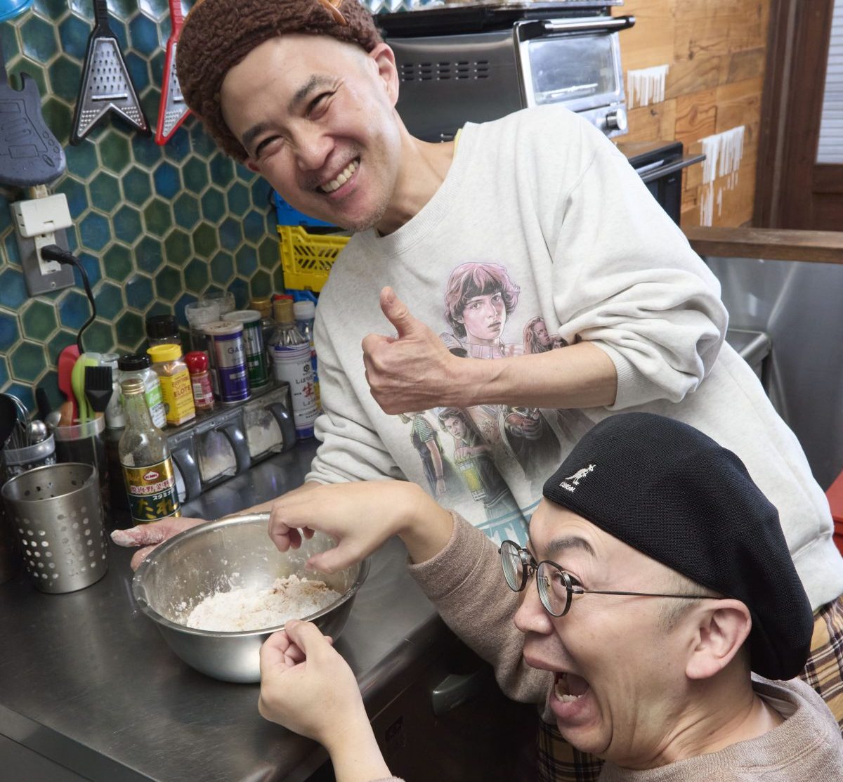 STEP1　鶏もも肉に衣と焼肉のタレをまぶす