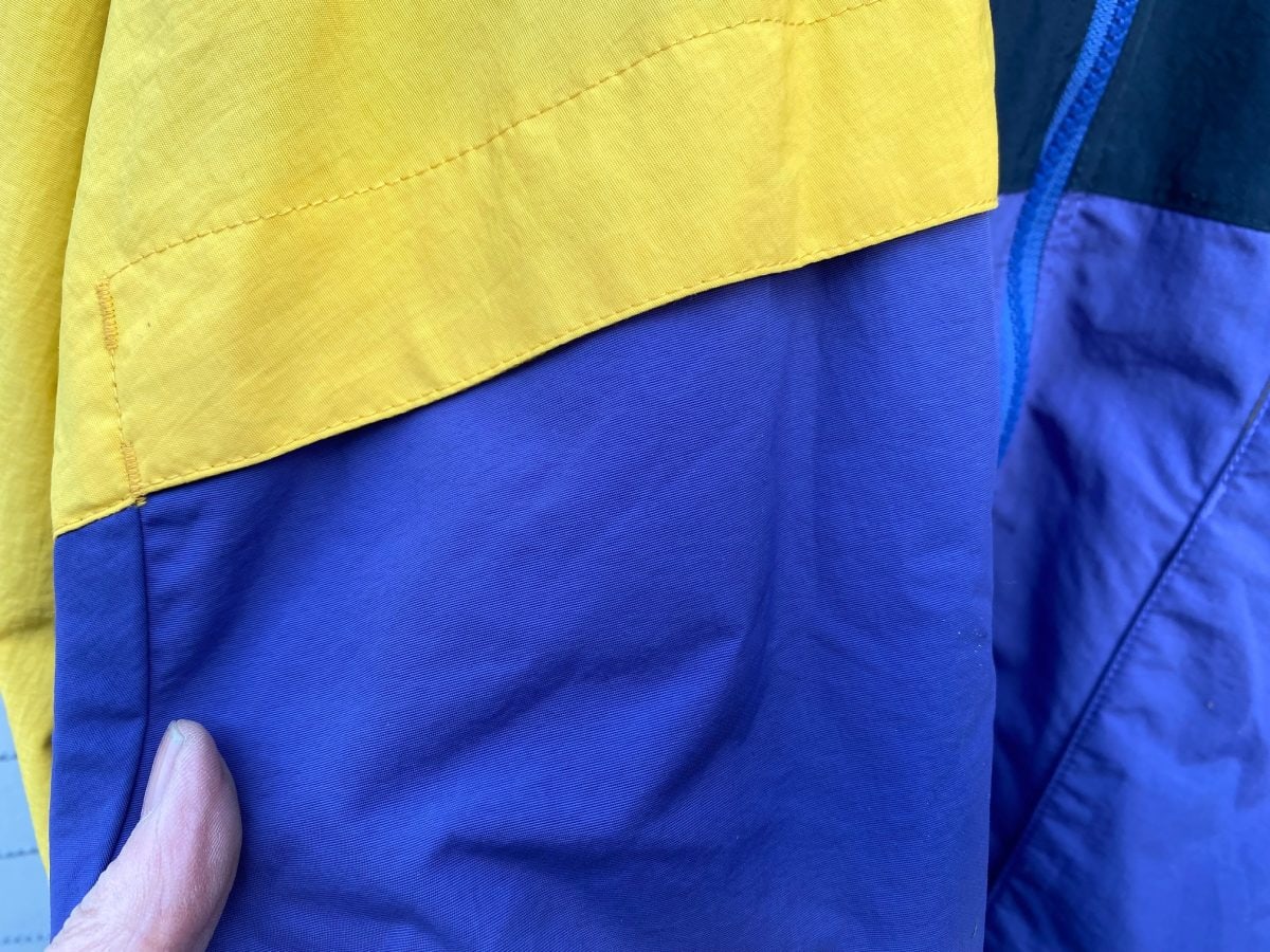 これぞ最強のレトロスポーツジャケット」80～90年代の魅力を詰め込んだ