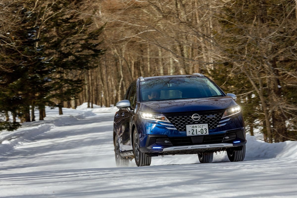 フェアレディZを雪上で振り回す快感…」500馬力オーバーの“R35型GT-R