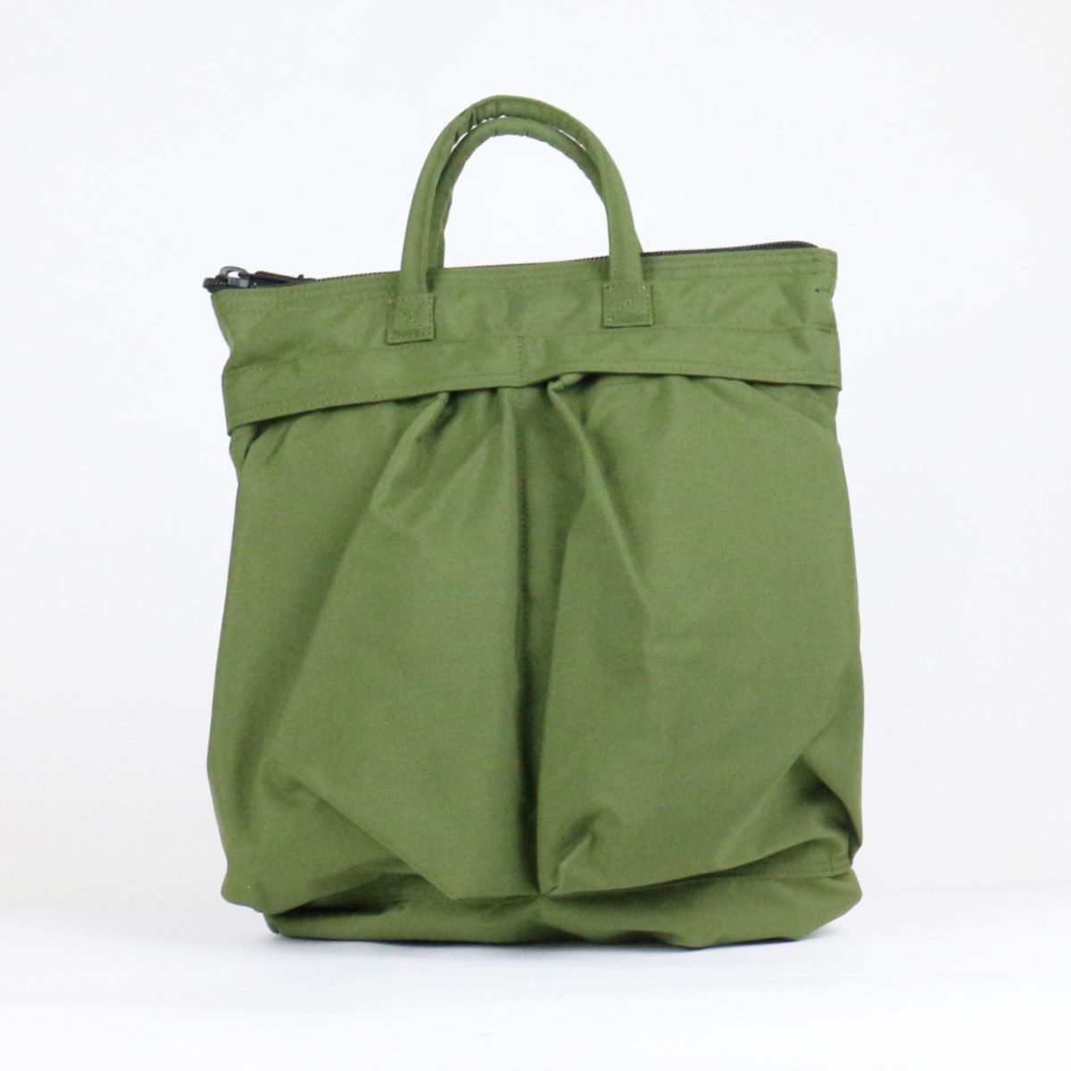 HELMET BAG Sのカーキカラー