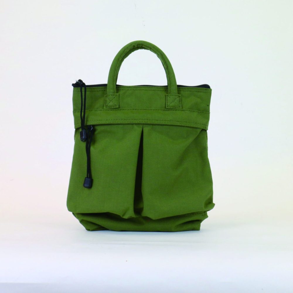 HELMET BAG SSのカーキカラー