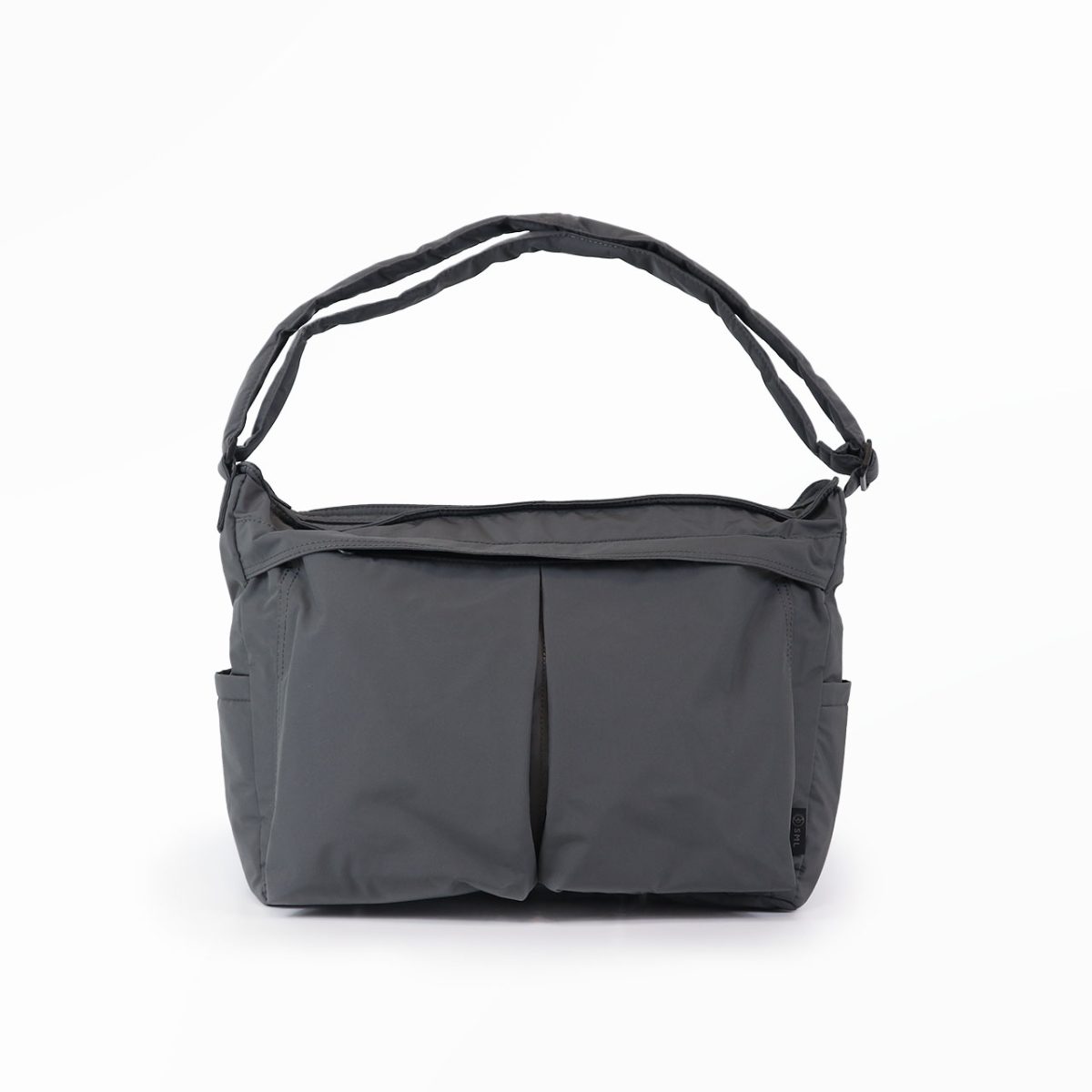HELMET SHOULDER BAG Mのグレーカラー