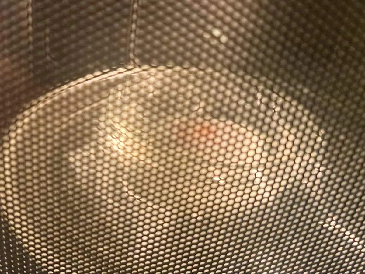 電子レンジでの加温は白身に火が通り、黄身がギリギリ白で隠される直前、ちょい黄色が見えるくらいでストップ