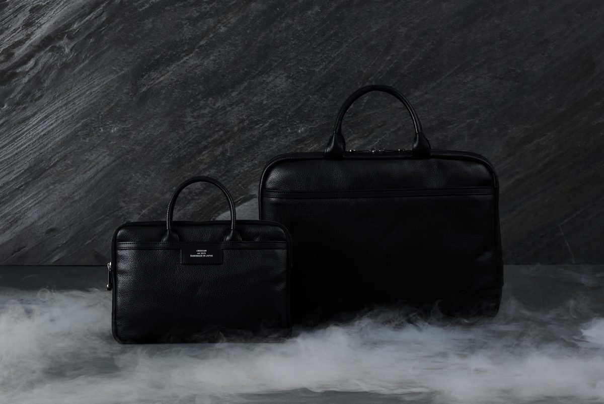 左から）
クリーザン「ミニ ブリーフケース」￥40,700
クリーザン「ソフトブリーフケース」￥69,300