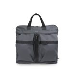 シー「GRID3 HELMET BAG」￥28,600／W41×H40×D11㎝／15インチPC対応