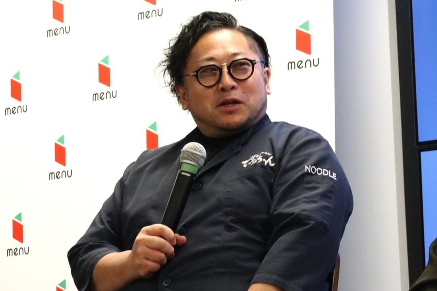 「博多ラーメン でぶちゃん」の甲斐店主