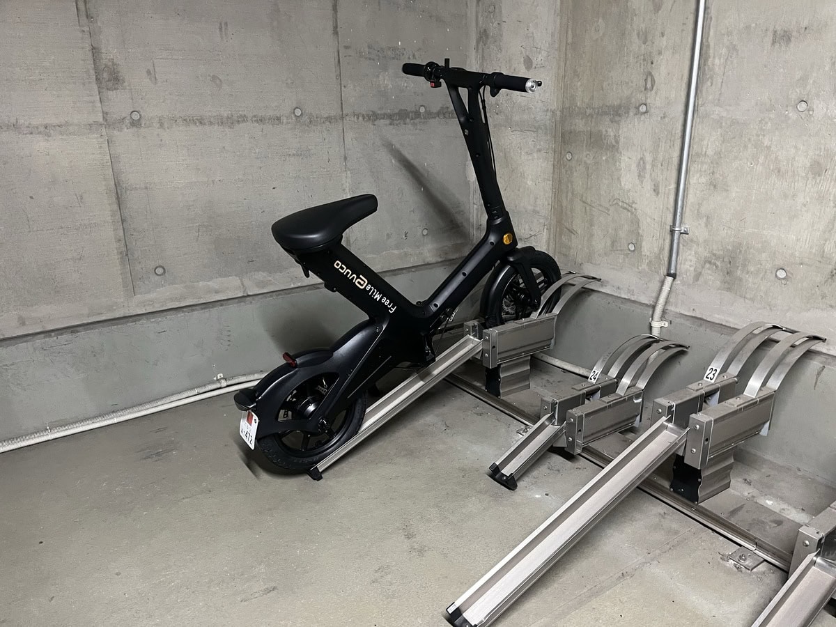 チェーンがない電動自転車!?」何もついてないのが潔い！免許不要の特定 