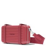 リモワ「エッセンシャル クロスボディバッグ」￥200,200／H13×W21.5×D7㎝