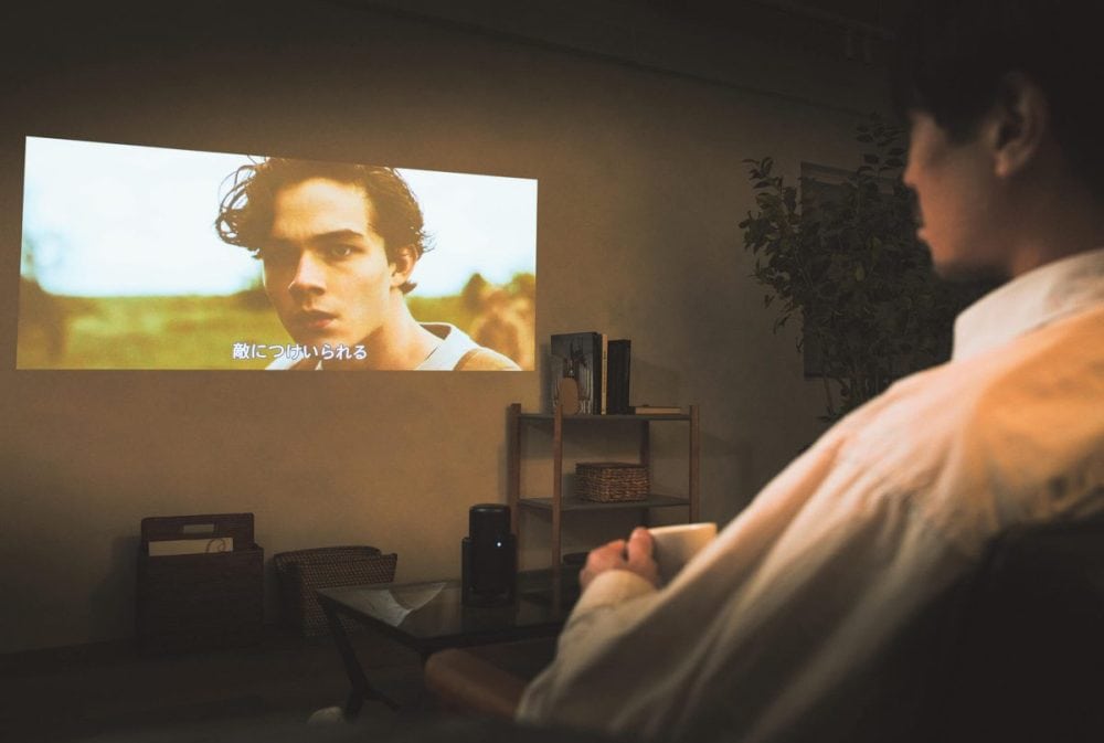 試した①「大画面で映画鑑賞！」