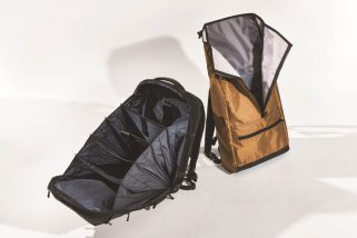 「こんなに開くバッグってアリ⁉」驚きのじゃばら構造で荷物が出し入れしやすい！“これぞタイパ最強”傑作リュック2選の実力を徹底解説
