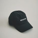 ブリーフィング ゴルフ×アイヴォル「WR ナイロン グラスホールド キャップ アイヴォル」￥8,800／ブラック
