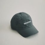 ブリーフィング ゴルフ×アイヴォル「WR ナイロン グラスホールド キャップ アイヴォル」￥8,800／グレー