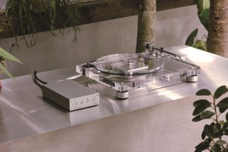 「即完売必至!? オーディオテクニカの話題作」空間に映えるデザインとサウンドを両立！インパクト大の“透明なアクリル製ターンテーブル”に注目