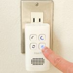 左上ボタンはオゾンが30分発生後に停止、左下ボタンはオゾンが40分間発生後に20分間停止を繰り返す、右上ボタンはオゾンが60分発生後に停止、右下ボタンはマイナスイオンが発生し続ける
