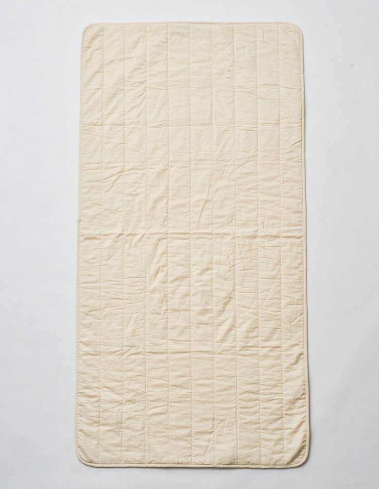 無印良品
木の実から作ったカポック混二重ガーゼ
敷パッド／Ｓ