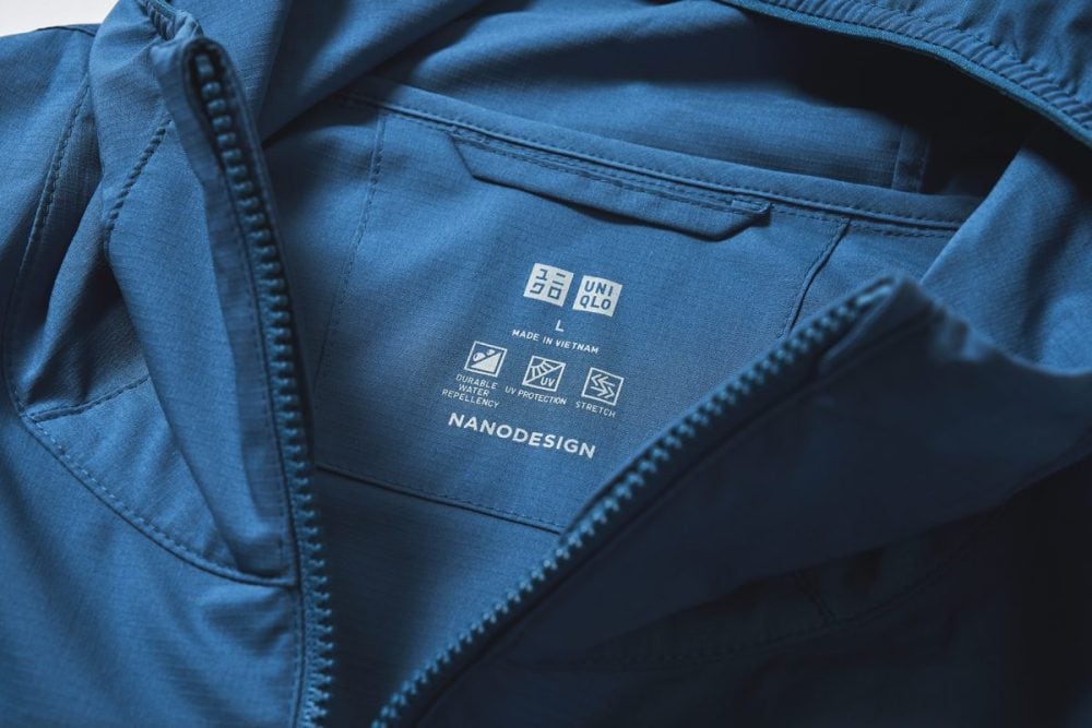 東レの特殊技術「NANODESIGN™」を使用し、撥水性が向上し、しなやかな風合いとストレッチ性のある着心地を実現