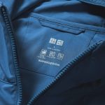 東レの特殊技術「NANODESIGN™」を使用し、撥水性が向上し、しなやかな風合いとストレッチ性のある着心地を実現
