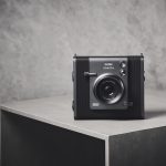 instax™“チェキ”シリーズのハイブリッドインスタントカメラの最上位モデル「instax WIDE Evo（インスタックス ワイド エヴォ）™」