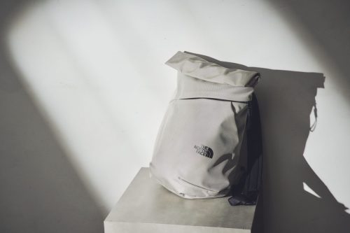 「ザ・ノース・フェイスのコレ買い」休日バッグにちょうどいい！“軽くて丈夫で使いやすい”優秀リュックサックの実力【MonoMax編集長 奥家が徹底解説】