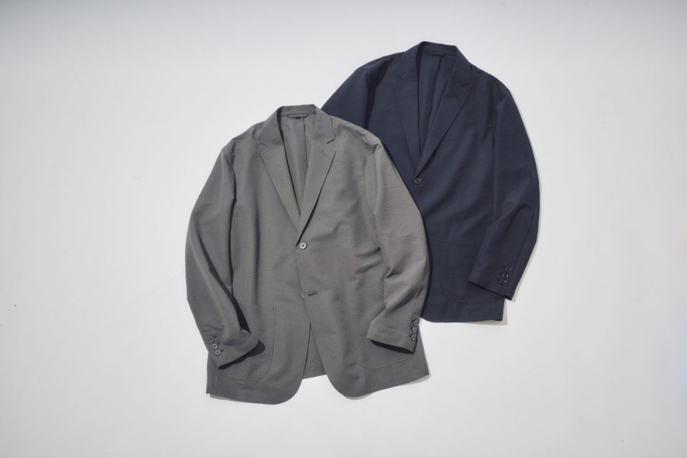 グレーやネイビーなどのベーシックカラーでの展開