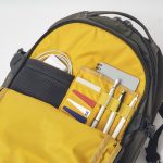 セカンドコンパートメントには、小分け収納に便利なオーガナイザーを内蔵