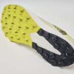 アウトソールはドライな路面でもウェットな路面でも高いグリップ力を発揮するという「SurfaceCTRL」を採用