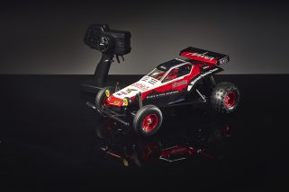 「童心にかえる最高峰ギア」ナンガ×タミヤの“特別すぎる電動RCカー”に心が踊った！／No.1モノ雑誌編集長のお墨付き『コレ買いです』Vol.110