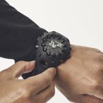 生命体のように感じられる有機的な立体フォルム