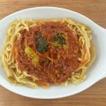 付属の唐辛子を全部使い切ったので、見るからに辛そうな仕上がりの「汁なし坦々麺」です