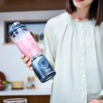 は充電式バッテリーを搭載しており、コンセントを気にせずコードレスでかくはんが 可能