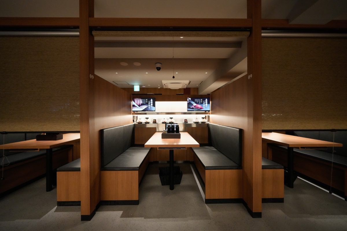 大人の色気溢れる店内

